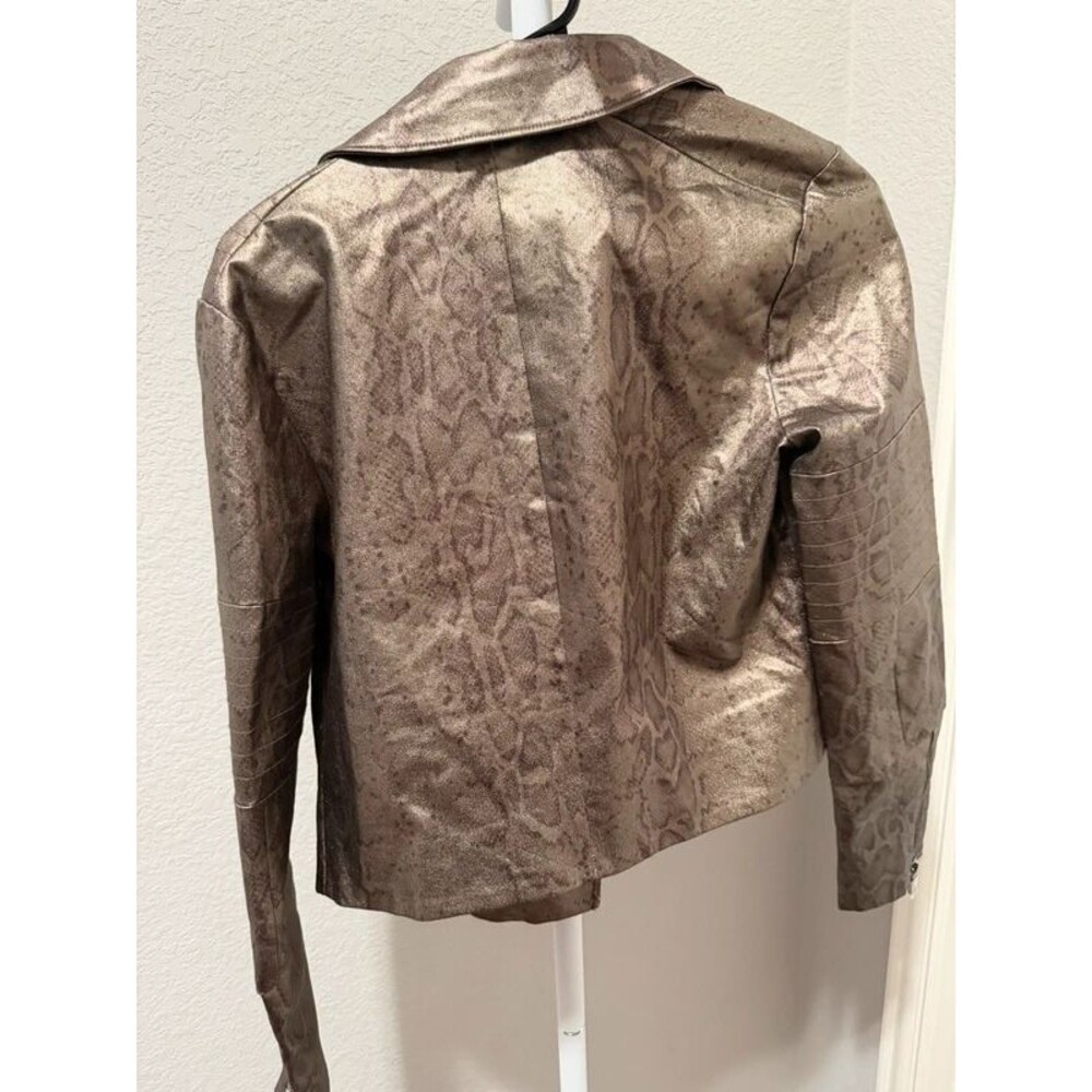 Jacket - Picture 5 of 6